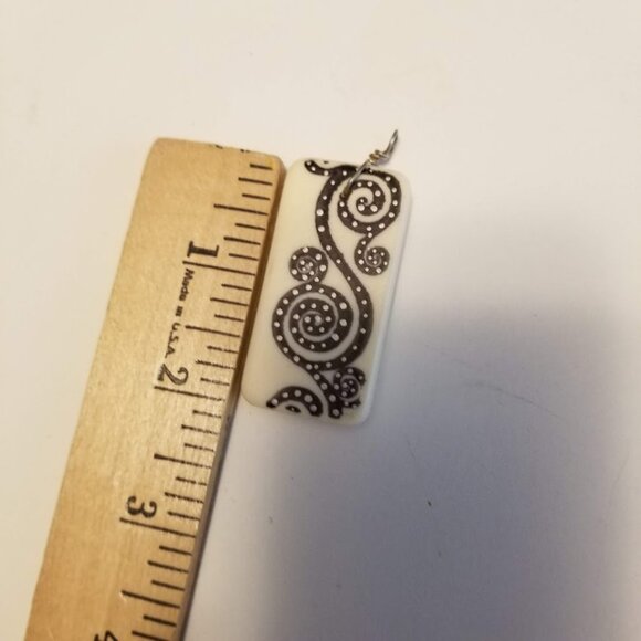 Vintage 90s Artist Repurposed Domino Pendant, Scroll Design Black White Art Boho - Picture 5 of 7